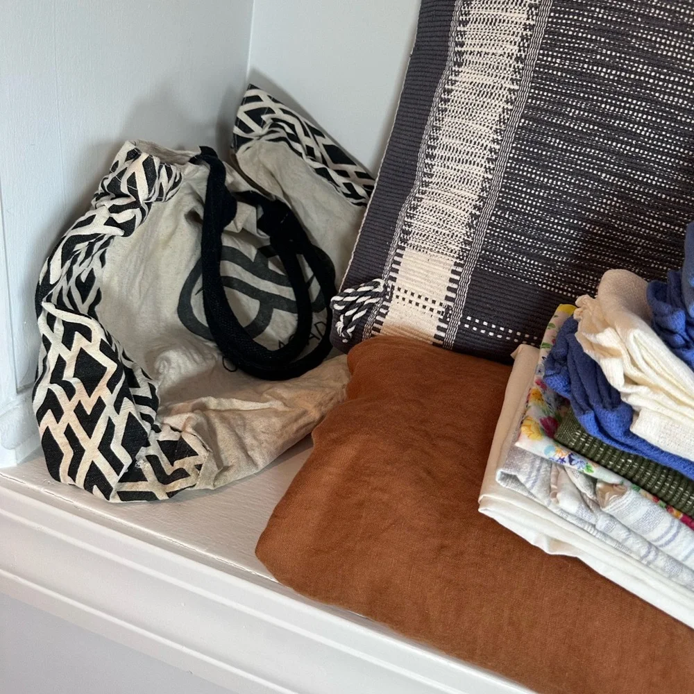 Lot Of 15 Items Bed Spread Pillowcases Pillow Hand Kitchen Towels West Elm Thres